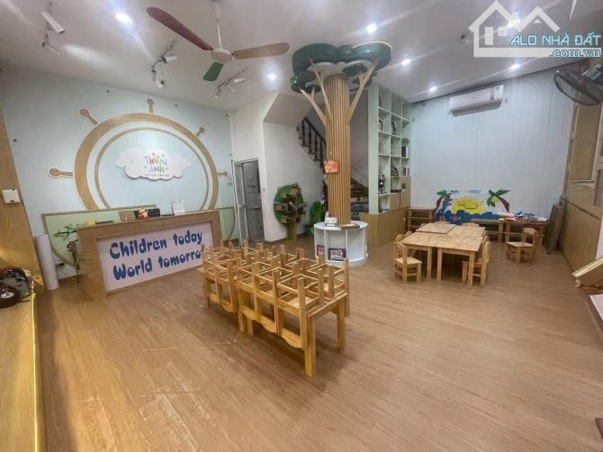 Bán Nhà 6 Tầng mặt phố Láng Trung- Đống Đa. 49m2- MT:8m. KD đỉnh - 2