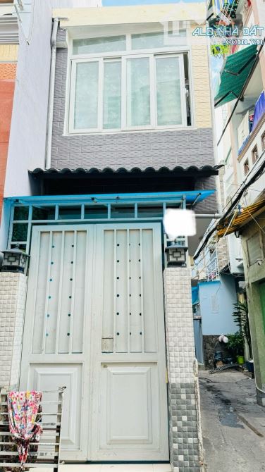 QUẬN 10 CMT8 - HẺM XE HƠI THÔNG - 20M2 HOÀN CÔNG ĐỦ - 2.3TỶ TL NHẸ - 2