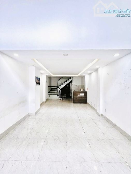 HẺM XE HƠI 7 CHỖ VÔ NHÀ - PHAN VĂN TRỊ, PHẠM VĂN ĐỒNG, LÊ QUANG ĐỊNH, NGUYỄN VĂN ĐẬU - BT. - 2