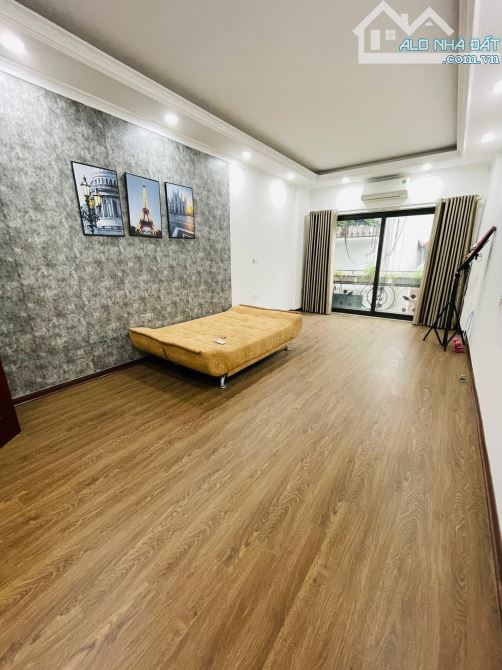 Bán nhà đẹp phố Phan Đình Giót, 5 tầng, 35m2, mặt tiền 4m giá 7.9tỷ - 2