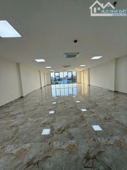 BÁN TÒA NHÀ VP CẦU DIỄN, BẮC TỪ LIÊM - 152M² x 8T CÓ HẦM - MT 8M - DÒNG TIỀN 150TR/TH - 2