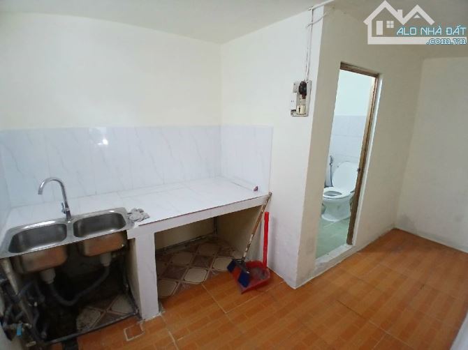 Mặt ngõ ô tô, thông, kinh doanh, lô góc. Vị trí đẹp nhất khu vực - 2