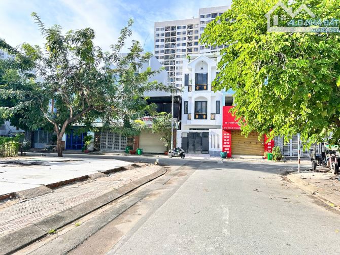 GIẢM CÒN 13 TỶ, BÁN GẤP LÔ GÓC 2MT 200m2 ĐƯỜNG KHU TÁI ĐỊNH CƯ PHƯỚC THIỆN, tp.thủ đức - 3