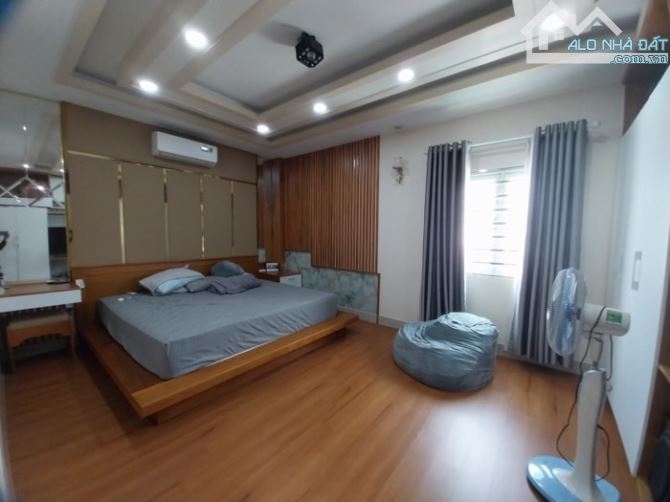 Nguyễn Thi Búp q12/ 5,5 x18 4 lầu btct có công viên 8 tỷ - 3
