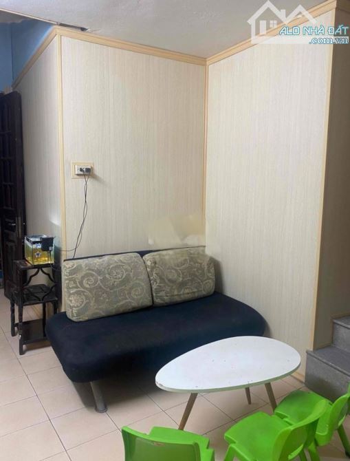 Cho thuê nhà ngõ Thanh Nhàn, 26m2 x 2.5 tầng 2 ngủ, 2 vệ sinh, 7 Tr ở gđ, nhóm đi làm - 3