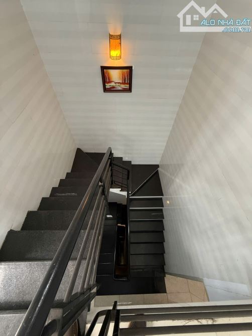 Bán nhà hẻm 3.5m Đông Hồ, F8, 3.2x17m, 5 tầng, 6pn 7wc, giá 8.19 tỷ TL - 3