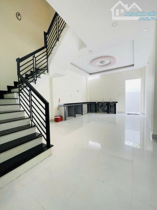 6.6 TỶ - 92M2 - 3 TẦNG BTCT - NGAY LÊ THỊ RIÊNG- THỚI AN 13 - QUẬN 12 - NHÀ ĐẸP LUNG LINH - 3