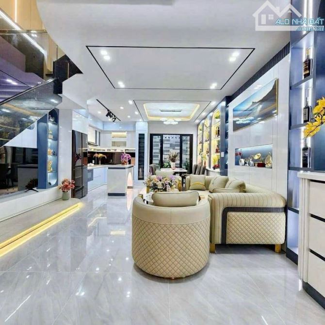 BÁN NHÀ 3 TẦNG FULL NỘI THẤT - MẶT TIỀN LÊ VĂN THỊNH, LIÊN CHIỂU, ĐÀ NẴNG - 3