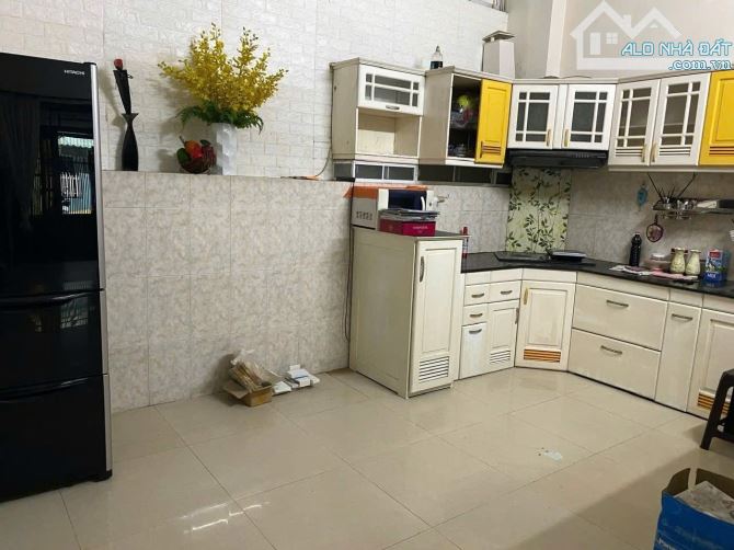 NHÀ 3 TẦNG KIÊN CỐ MẶT TIÊN 5M5 HOÀ CƯỜNG GẦN PHAN ĐĂNG LƯU - 3