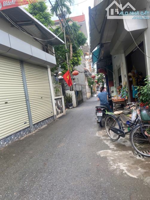 BÁN ĐẤT VÀNG NGHĨA LỘ – YÊN NGHĨA – HÀ ĐÔNG, Ô TÔ ĐỖ CỬA  DT: 253M, MT: 10,2M - 1