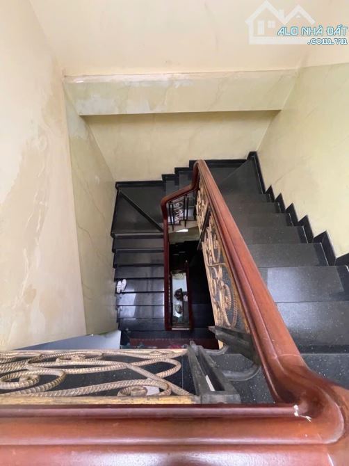 Vị Trí KD Chợ 26 Tháng 3 Nhà 3Tầng BTCT 109m2 (4x27m) Đường 8m Thông Sang Aoen Celadon Tân - 3