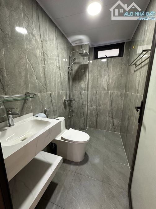 CĂN NHÀ  NGÕ KHU VỰC LÊ HỒNG SƠN = THÔNG RA KHU QUÂN NHÂN - 3