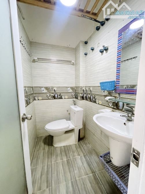 BÁN NHÀ 3 MẶT HẺM - SIÊU RẺ, 52m2, NGUYỄN VĂN ĐẬU, BÌNH THẠNH, CHỈ NHỈNH 4 TỶ. - 3