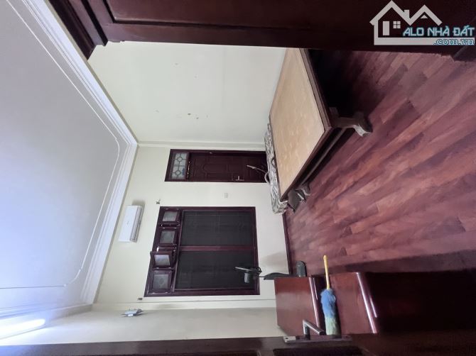 Nhà ngay phố Quang Trung , Hà Đông, 70m2 dân xây 5 tầng, ô tô vào nhà, giá đầu tư - 3