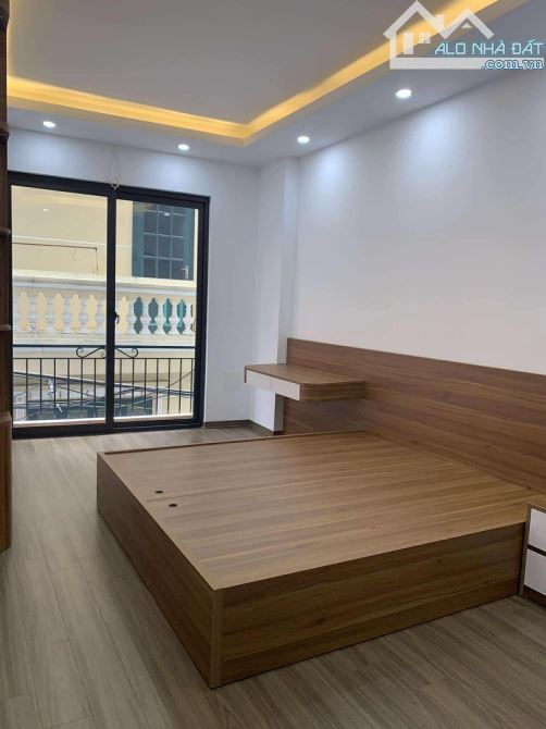 Nhà đẹp, Xuân la 5 tầng, 4 ngủ, giá chỉ 8,5 tỷ , ngõ thông, ô tô đỗ, full nội thất - 3