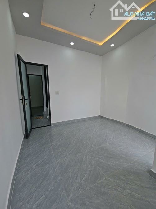 SÁT MẶT TIỀN ĐƯỜNG SỐ  48 DT 29  M2 CÓ 3 TỶ ĐÚC BÊ TÔNG - 4