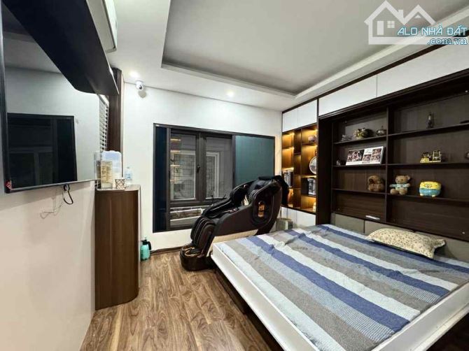 PHỐ HIẾM HÀM LONG, DT 55M2, NHÀ Ở NGAY, 3 TẦNG, MT 4M, Ô TÔ ĐỖ, GIÁ NHỈNH 10TỶ. - 4