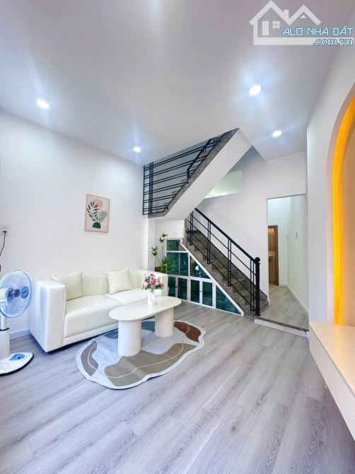 Nhà 2 tầng kiệt Tô Hiệu . mặt tiền 4m5 . Nhà full nội thất . Giá : 1tỷ860 thương lượng - 4