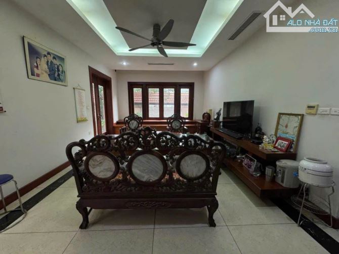 BIỆT THỰ ĐƠN LẬP VIEW CÔNG VIÊN CẦU GIẤY – KĐT DỊCH VỌNG MỚI – 307M² – 5 TẦNG – MT 15M – 1 - 4
