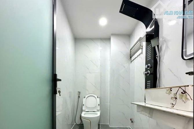 Bán nhà hẻm xe hơi, Thạnh Lộc 37, Quận 12, 62 m² (4m x 16m), 4 phòng - Giá 6.8 tỷ TL - 4
