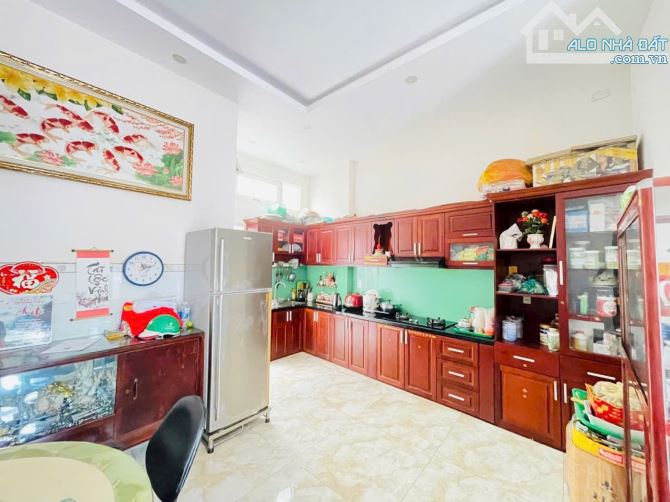 Bán Nhà Hóc Môn- 174M2(7.6 x23 )-4 Tầng - HXH- Chỉ 8Tỷ. - 4