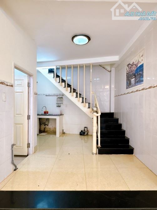 NHÀ ĐẸP 3 TẦNG BTCT, 35M2, TRUNG TÂM Q.7, SHR, CHỈ NHỈNH 5T - 4