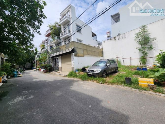 Đất full thổ cư lô góc 2 mặt tiền ngang khủng 10m tổng 100m2 SHR ở Thạnh Lộc Quận 12 - 4
