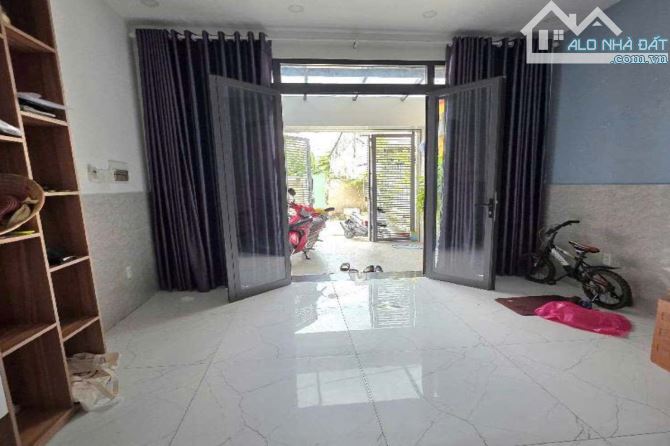 Bán nhà hẻm xe hơi, Nguyễn Quý Yêm, Bình Tân, 86 m² (4m x 22m), 2 tầng - Giá 7.5 tỷ TL - 4