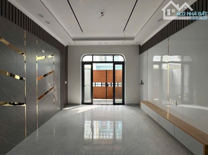Bán nhà 1 trệt 1 lầu sổ riêng thổ cư p. Tân Phong - 4