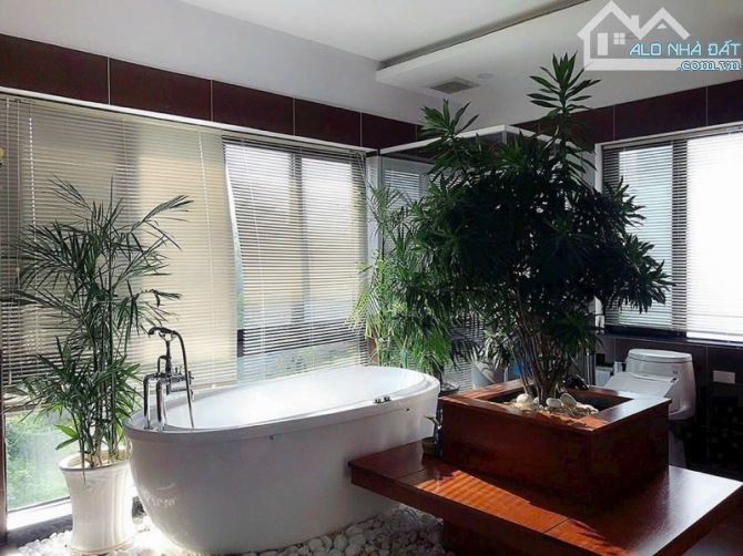 Bán nhà ngõ 35 Cát Lái, Q.2, 112m2, 3 tầng, 3PN, SH, 11,05  tỷ. LH: - 4