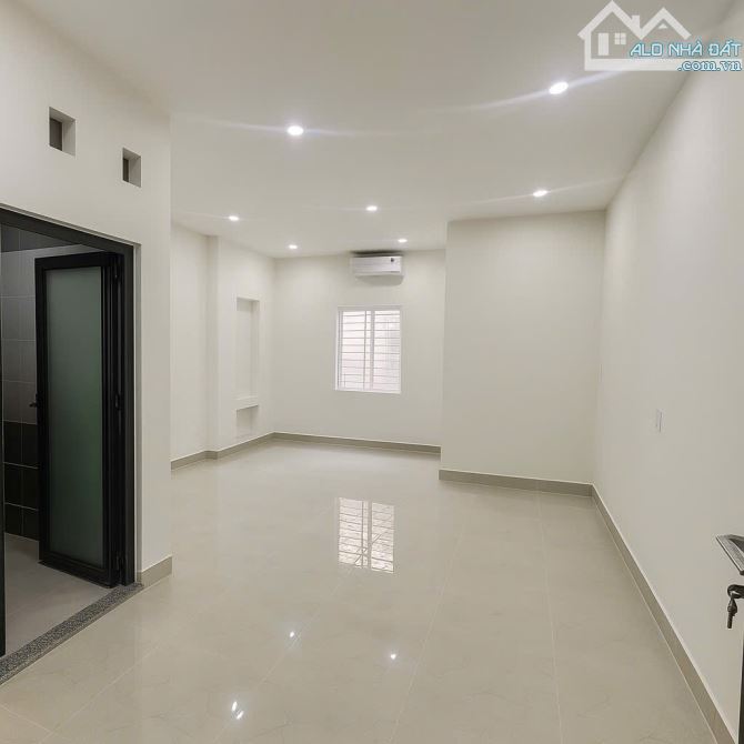 Bán nhà 84m2, 6 phòng ngủ, vừa ở vừa cho thuê, gần Emart 2, nhỉnh 6 tỷ - 4