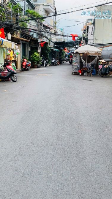 Bán nhà mặt tiền hẻm hơn 4m đường Lê văn Lương giá cực tốt nhanh mới kịp khách ơi. - 4