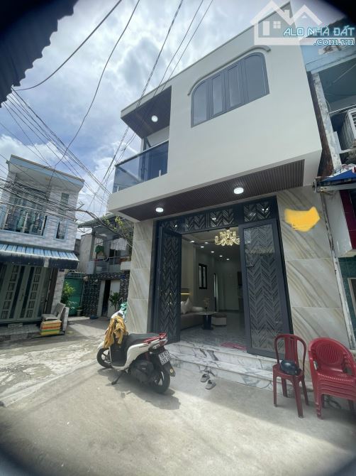 NHÀ MỚI 3 TẦNG - FUII NỘI THẤT CAO CẤP - NGANG GẦN 5M (38M2) - HẺM XE HƠI THÔNG - 5.55 TỈ - 4
