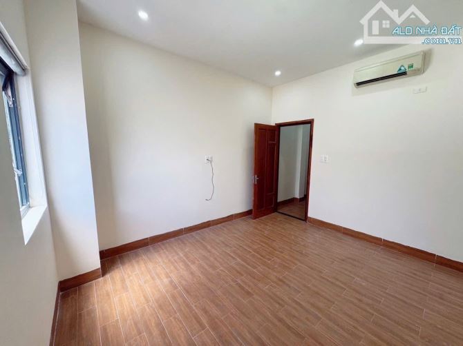 Nhà 3 tầng 3 mê Hoàng Diệu nở hậu 2 mặt kiệt công viện cực thoáng chỉ nhỉnh 3tỷ - 4