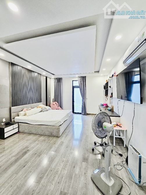 Kinh doanh SPA khu Tên Lửa - 4,5x20m - 4 tầng - 4PN - Nội thất cao cấp - 4