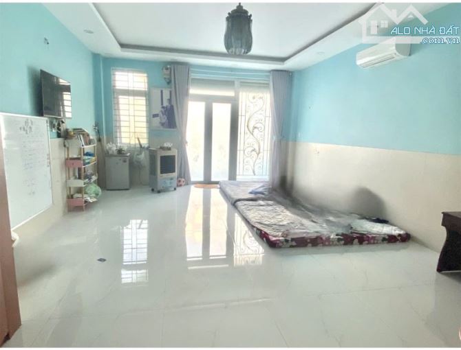 Đường Đô Đốc Long - Tân Phú - Hẻm xe tải 6m - DT 105m2 (5 x 20)m - 4