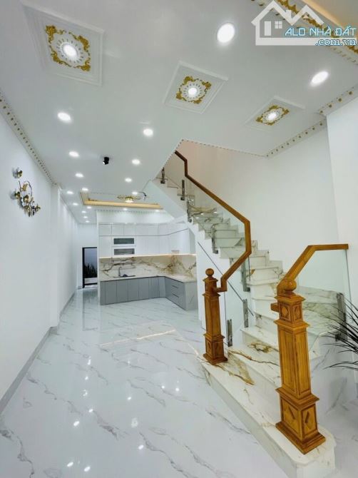 BÁN NHÀ 2 TẦNG, 74M2, NGAY CHIẾN LƯỢC, TÊN LỬA - BÌNH TÂN, HXH, GIÁ CHỈ 6 TỶ DỒNG - 4