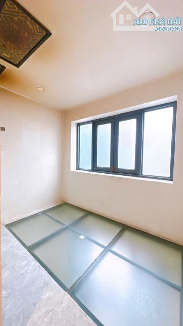 BÁN NHÀ KHU VIP MẶT TIỀN LÔ NHÌ HOÀNG DIỆU 5 TẤM GIÁ 5TỈ 950 SÁT MT VÀ GIÁP Q1 KHU ĐỒNG BỘ - 5