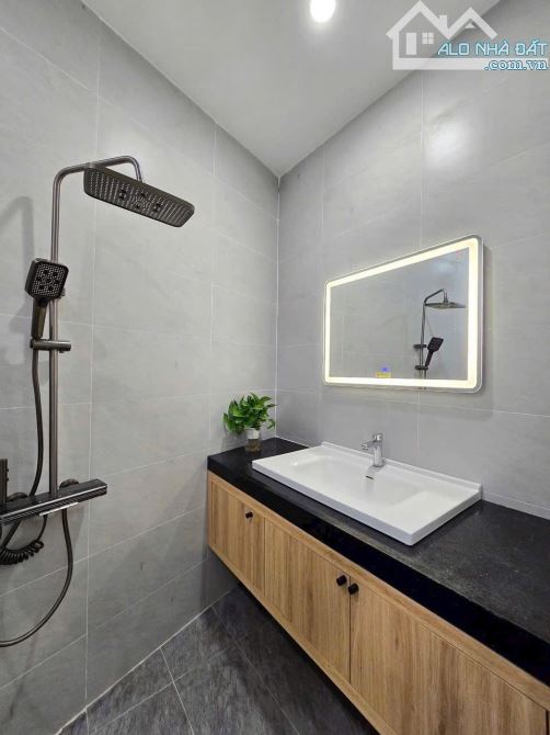 Nhà 2 tầng đẹp full nội thất kiệt Hoàng Diệu - 5
