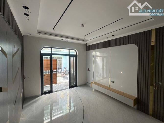 Bán nhà 1 trệt 1 lầu sổ riêng thổ cư p. Tân Phong - 5