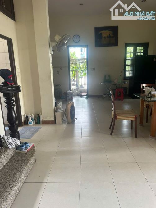 BT cao cấp sông ông lớn xã Bình Hưng - Bình Chánh TP HCM ; 15x24m 3 Tầng + lửng - 5