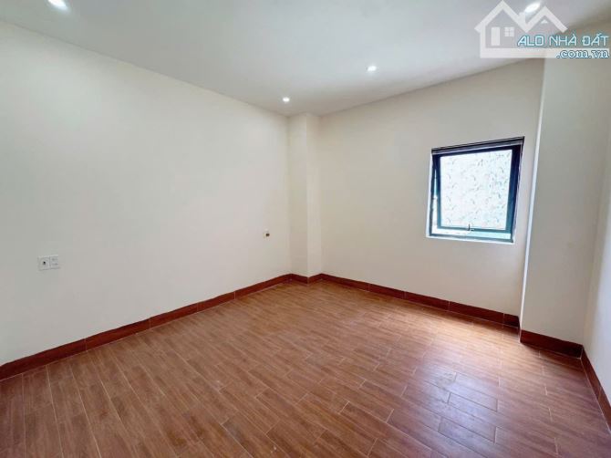📌📌📌LÀM VIỆC TRỰC TIẾP GIÁ TỐT !!!nhà 3 tầng k482 hoàng diệu - 5