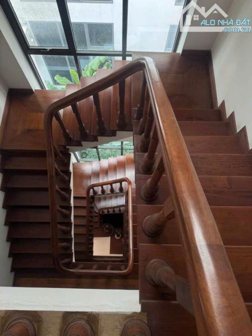 BIỆT THỰ ĐƠN LẬP VIEW CÔNG VIÊN CẦU GIẤY – KĐT DỊCH VỌNG MỚI – 307M² – 5 TẦNG – MT 15M – 1 - 6