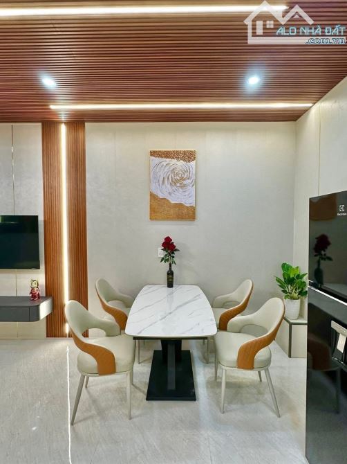Nhà 2 tầng full nội thất Hải Hồ chỉ nhỉnh 3tỷ - 6