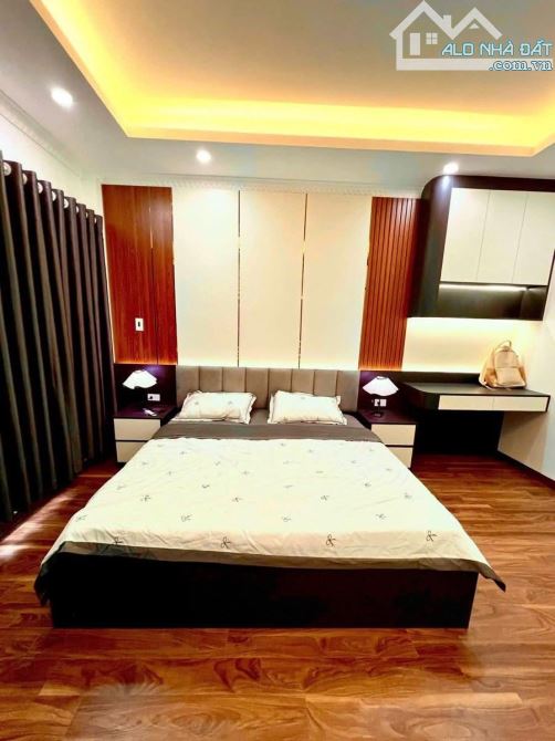 BÁN NHÀ PHỐ THẠCH BÀN LONG BIÊN NHỈNH 6 TỶ 35m 5 TẦNG MT 4m Ô TÔ KINH DOANH GẦN TRƯỜNG HỌC - 6
