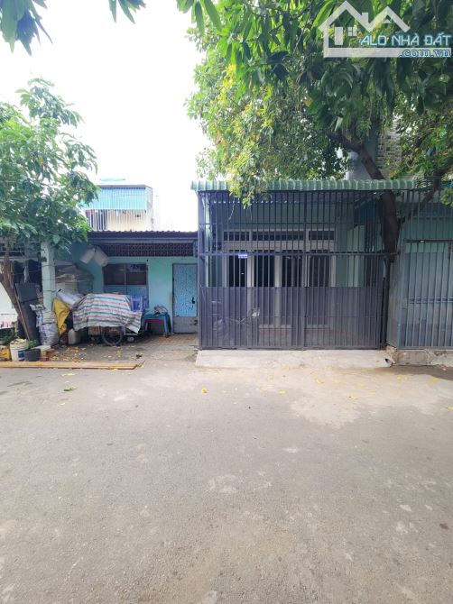 Bán nhà cấp 4 (4x19.5m), đường số 1 KDC Tân Đông Hiệp, đang thuê 8tr/th - 6