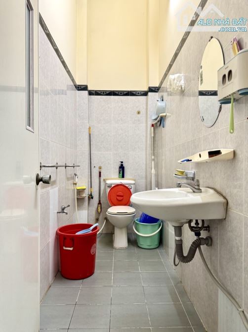 BÁN NHÀ TRUNG TÂM QUẬN 5 – GÓC 2 MẶT HẺM – NGANG 6M – XE HƠI ĐỖ CỬA – CHỈ NHỈNH 9 T.Ỷ  📍 - 6