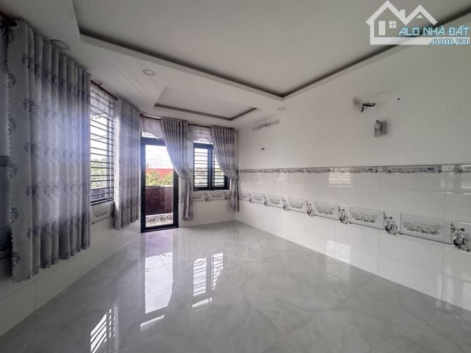 BÁN NHÀ MẶT TIỀN KINH DOANH HUỲNH THỊ HAI QUẬN 12, DT 120M² (6 ×20), 4 TẦNG, GIÁ SIÊU RẺ - 6