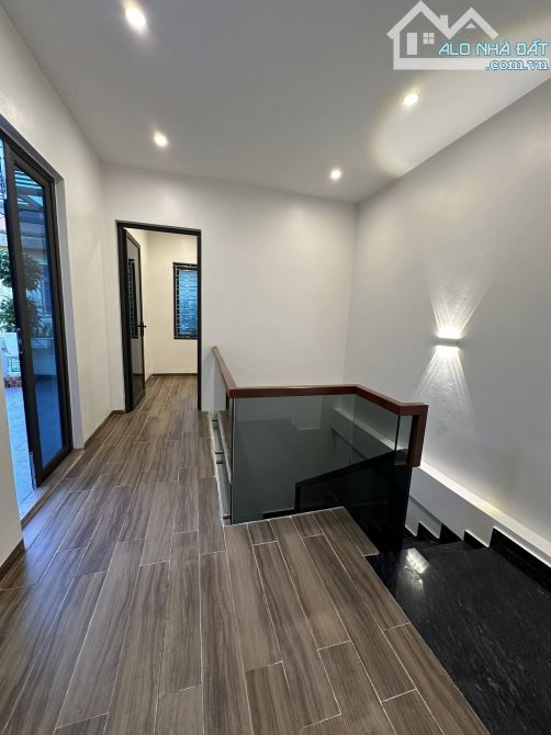 CĂN NHÀ  NGÕ KHU VỰC LÊ HỒNG SƠN = THÔNG RA KHU QUÂN NHÂN - 6