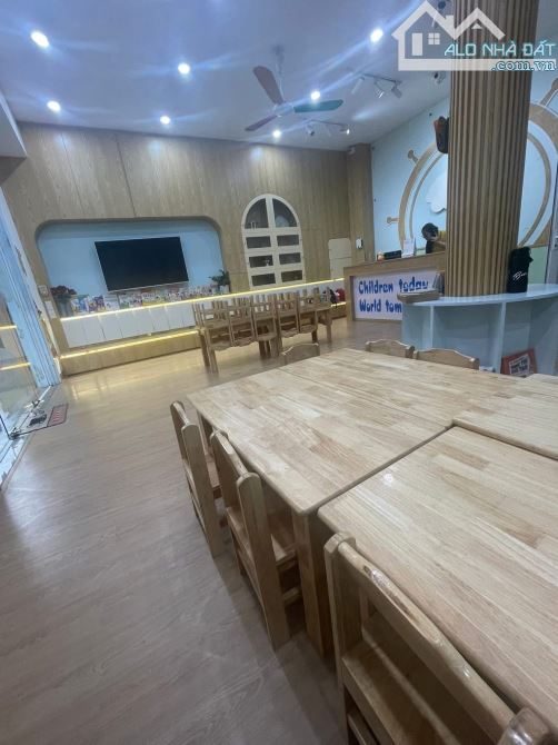 Bán Nhà 6 Tầng mặt phố Láng Trung- Đống Đa. 49m2- MT:8m. KD đỉnh - 6